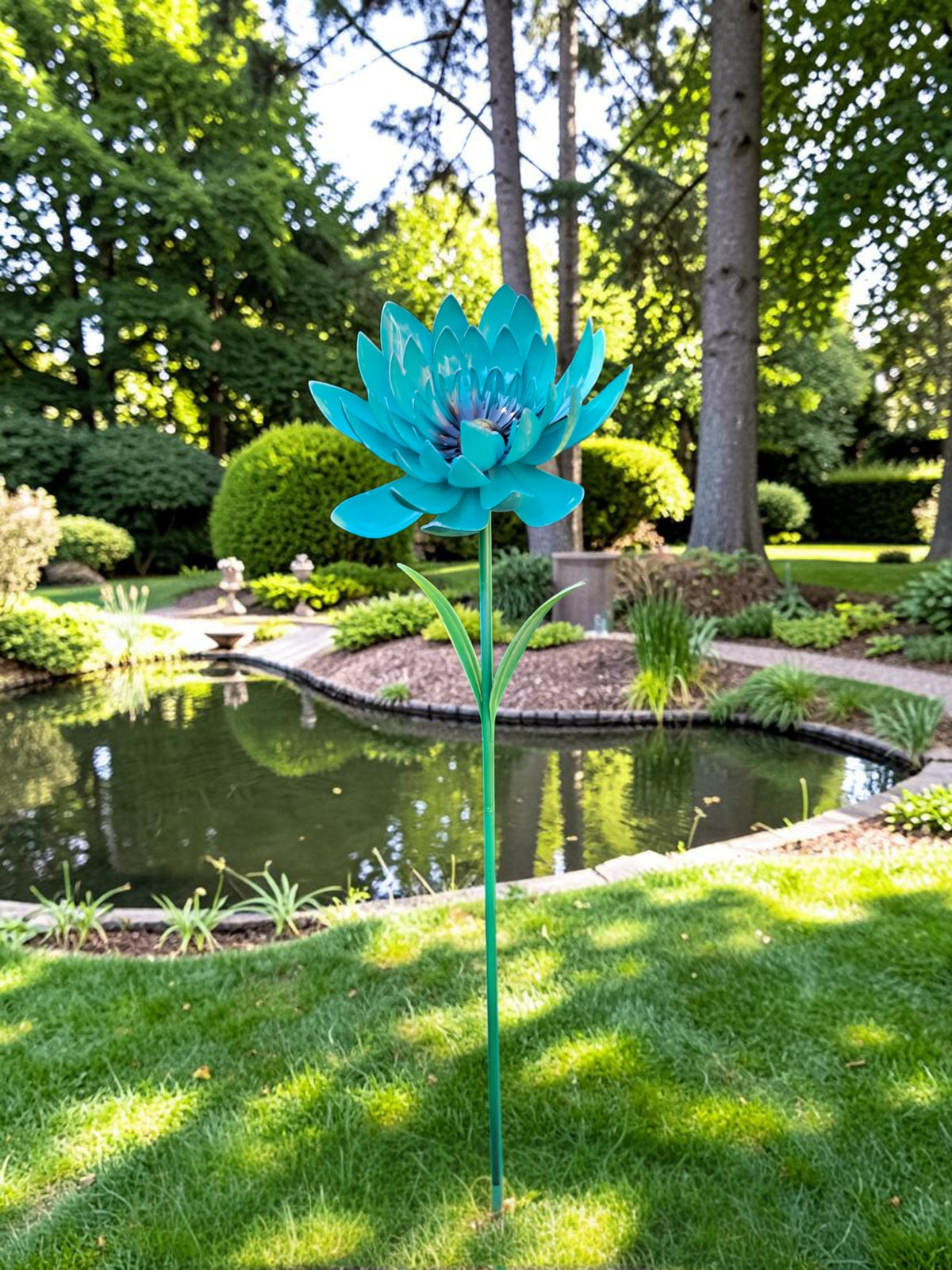 Blauwe Grote Bloem tuindecoratie – sfeerbeeld