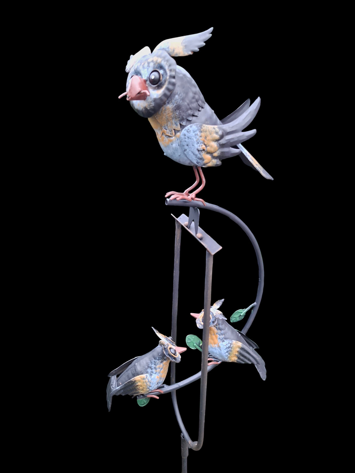 Moeder Uil met Kids tuindecoratie – close-up